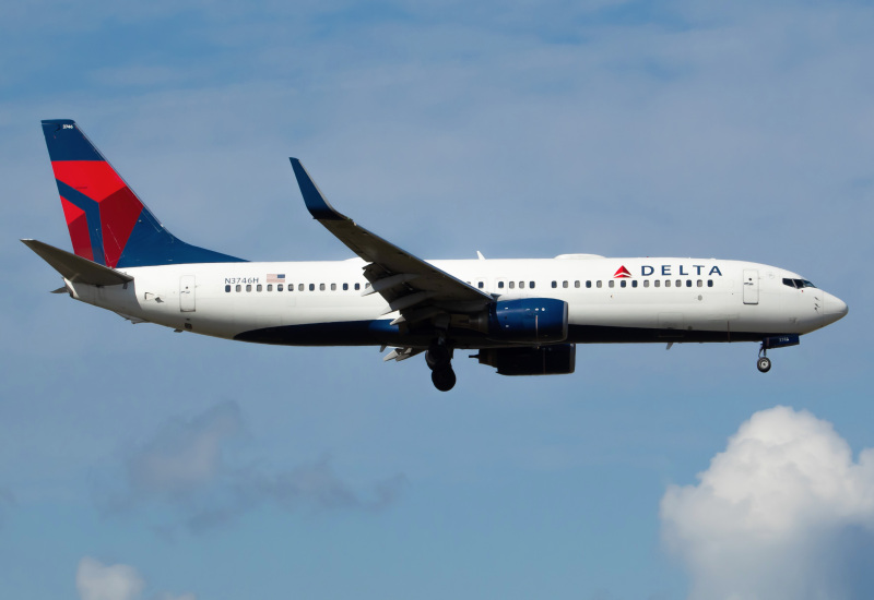 Photo of N3746H - Delta Airlines Boeing 737-800 at EWR on AeroXplorer Aviation Database