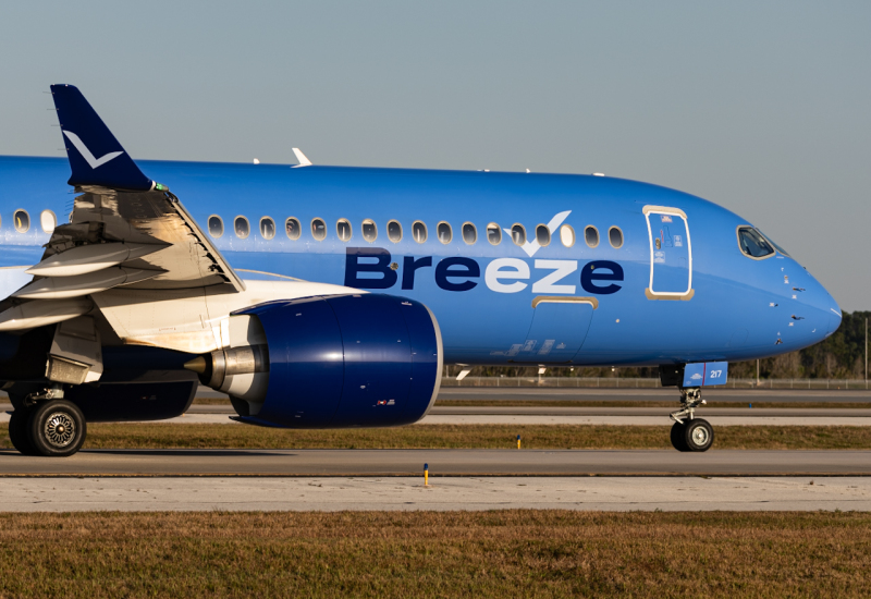 Photo of N217BZ - Breeze Airways Airbus A220-300 at MCO on AeroXplorer Aviation Database