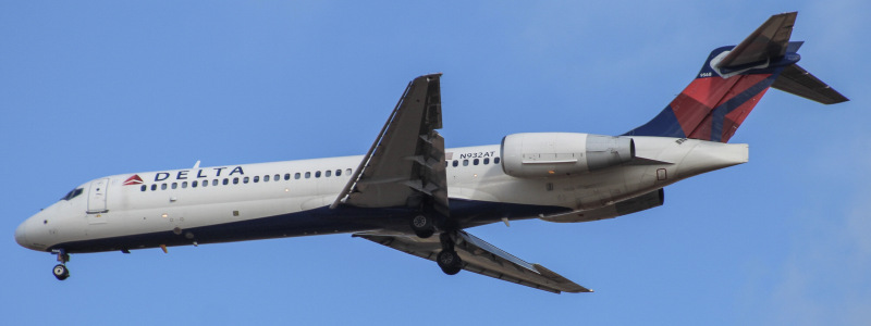 Photo of N932AT - Delta Airlines Boeing 717-200 at MDT on AeroXplorer Aviation Database