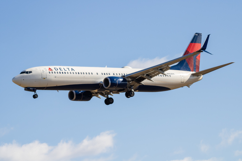 Photo of N902DN - Delta Airlines Boeing 737-900ER at BWI on AeroXplorer Aviation Database