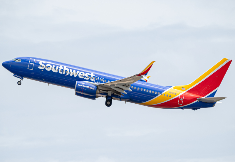 Photo of N8310C - Southwest Airlines Boeing 737-800 at HNL on AeroXplorer Aviation Database