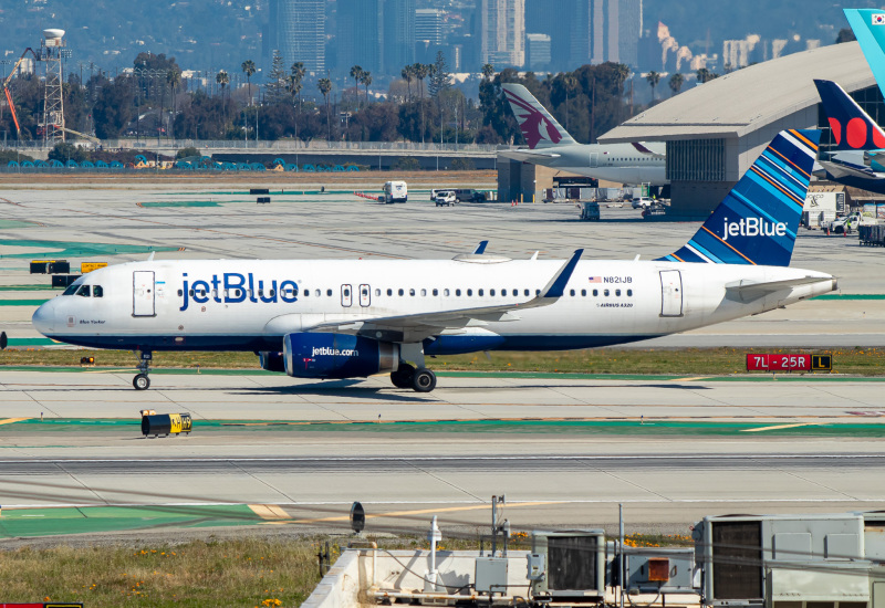 Photo of N821JB - JetBlue Airways Airbus A320 at LAX on AeroXplorer Aviation Database