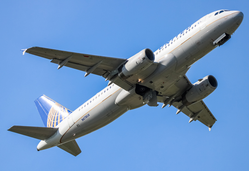 Photo of N478UA - United Airlines Airbus A319 at BWI on AeroXplorer Aviation Database