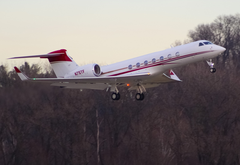 Photo of N75TF - PRIVATE  Gulfstream V at LUK on AeroXplorer Aviation Database