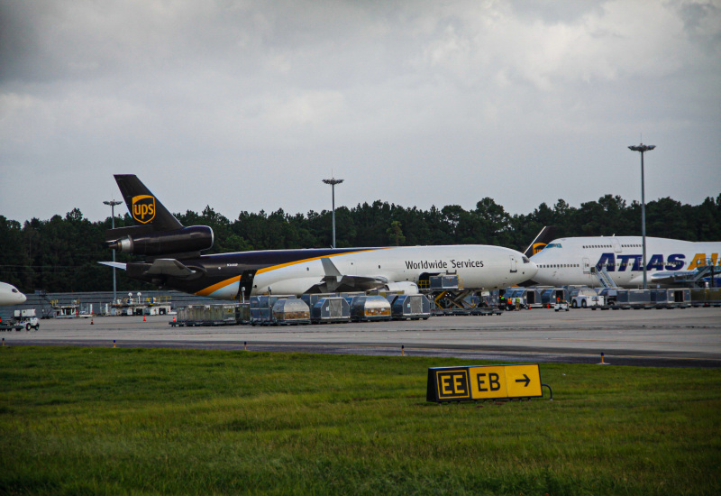Photo of N260UP - United Parcel Service McDonnell Douglas MD-11F at IAH on AeroXplorer Aviation Database