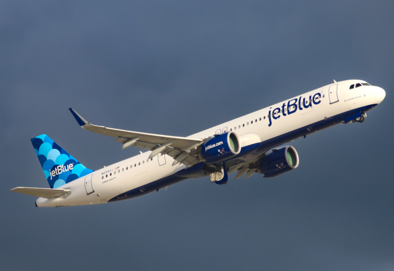 Photo of N2043J - JetBlue Airways Airbus A321NEO at FLL on AeroXplorer Aviation Database