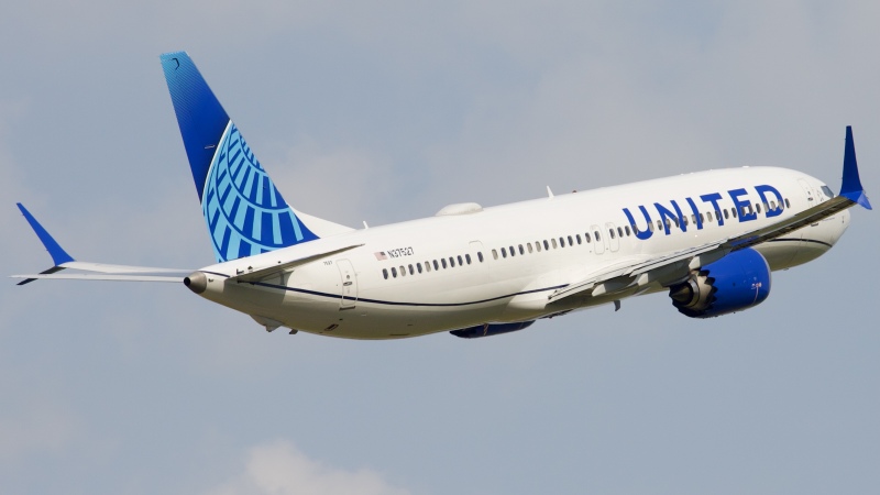 Photo of N37527 - United Airlines Boeing 737 MAX 9 at IAH on AeroXplorer Aviation Database