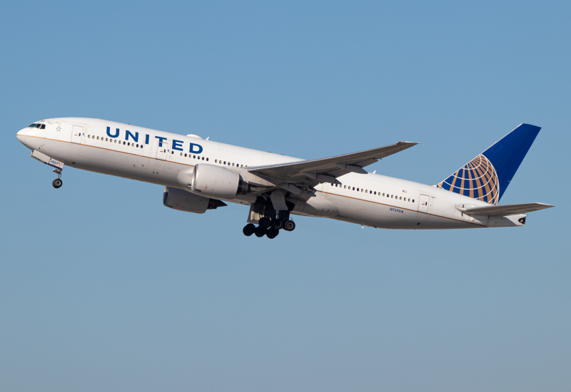Photo of N769UA - United Airlines Boeing 777-200 at LAX on AeroXplorer Aviation Database