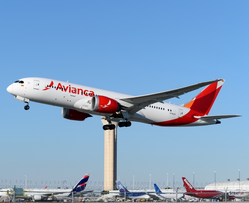 Photo of N795AV - Avianca Boeing 787-8 at MIA on AeroXplorer Aviation Database