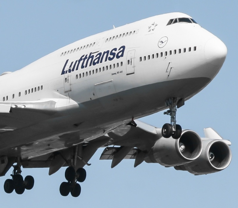 Photo of D-ABVU - Lufthansa Boeing 747-400 at YYZ on AeroXplorer Aviation Database