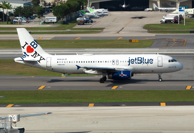 Photo of N586JB - JetBlue Airways Airbus A320 at FLL on AeroXplorer Aviation Database