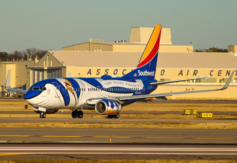 Photo of N946WN - Southwest Airlines Boeing 737-700 at DAL on AeroXplorer Aviation Database