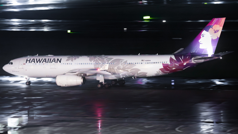 Photo of N381HA - Hawaiian Airlines Airbus A330-200 at SYD on AeroXplorer Aviation Database
