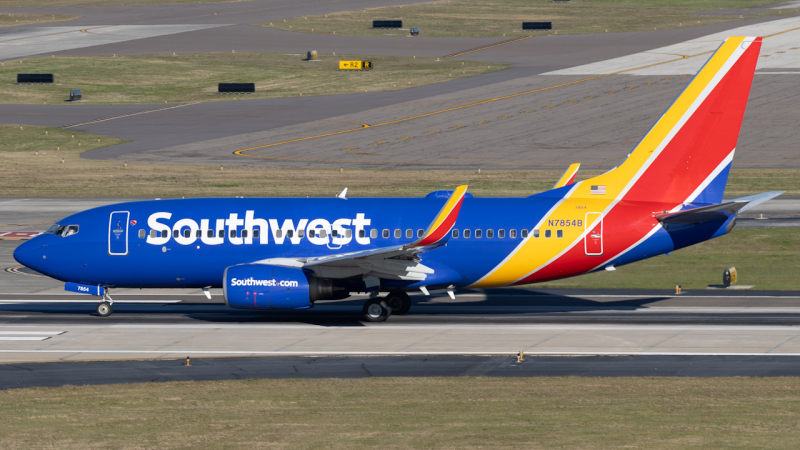 Photo of N7854B - Southwest Airlines Boeing 737-700 at TPA on AeroXplorer Aviation Database