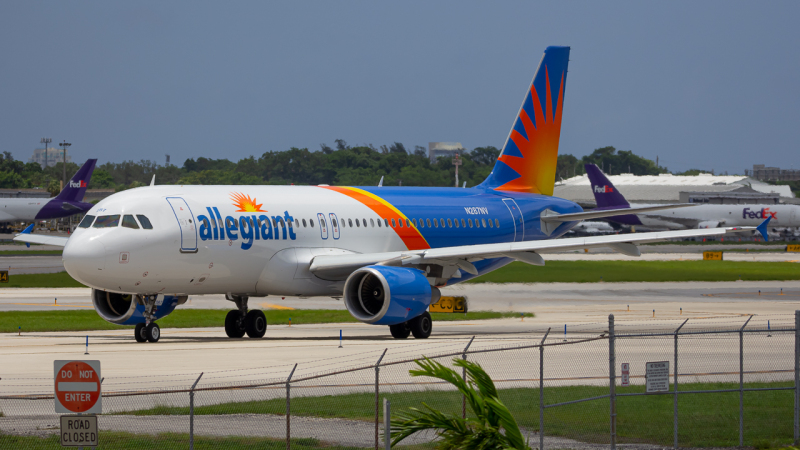Photo of N287NV - Allegiant Air Airbus A320 at FLL on AeroXplorer Aviation Database