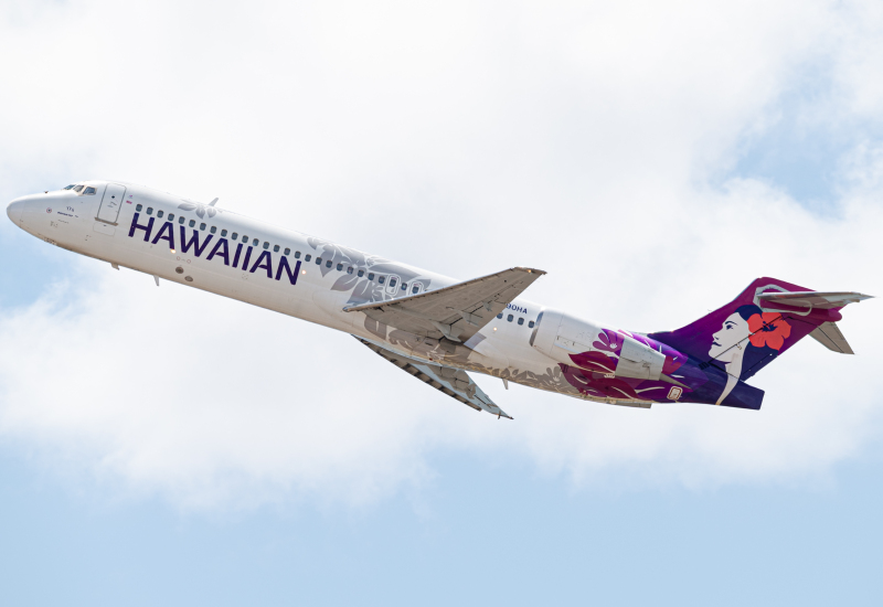 Photo of N490HA - Hawaiian Airlines Boeing 717-200 at HNL on AeroXplorer Aviation Database