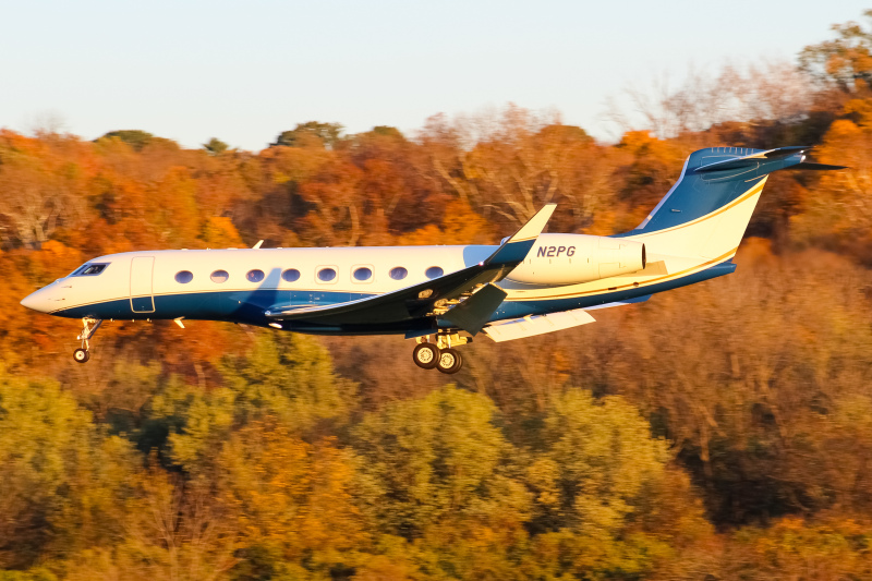 Photo of N2PG - PRIVATE  Gulfstream G650 at LUK on AeroXplorer Aviation Database