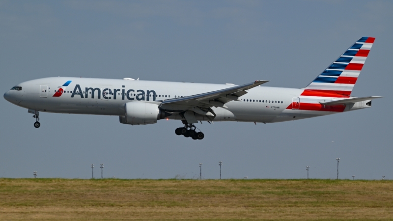 Photo of N770AN - American Airlines Boeing 777-200ER at DFW on AeroXplorer Aviation Database