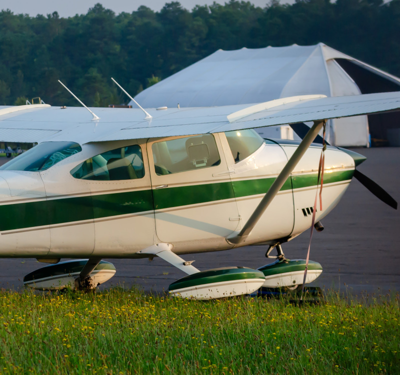 Photo of N9657G - PRIVATE Cessna 182 Skylane at ACY on AeroXplorer Aviation Database