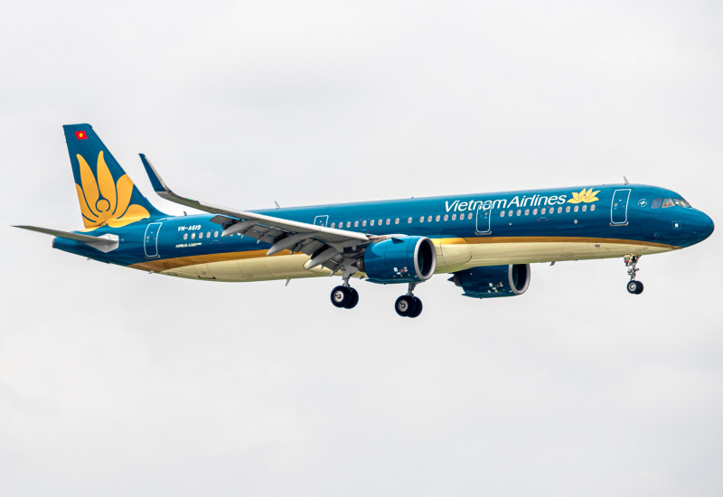 Photo of VN-A619 - Vietnam Airlines Airbus A321NEO at SGN on AeroXplorer Aviation Database