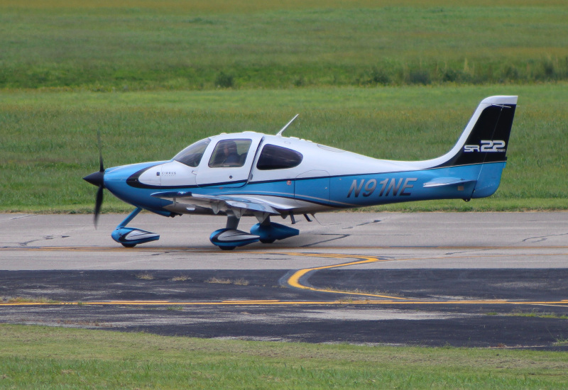 Photo of N91NE - PRIVATE Cirrus SR22 at LUK on AeroXplorer Aviation Database