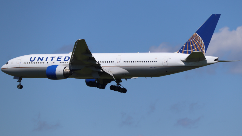Photo of N222UA - United Airlines Boeing 777-200 at IAD on AeroXplorer Aviation Database