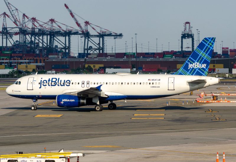 Photo of N547JB - JetBlue Airways Airbus A320 at EWR on AeroXplorer Aviation Database