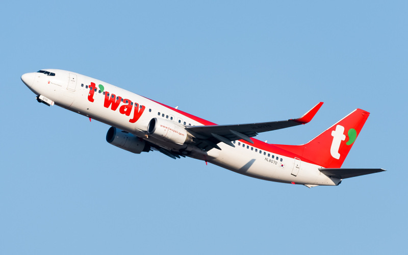 Photo of HL8070 - T’Way Air Boeing 737-800 at PUS on AeroXplorer Aviation Database