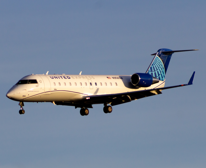 Photo of N956SW - United Express Mitsubishi CRJ-200 at SLC on AeroXplorer Aviation Database