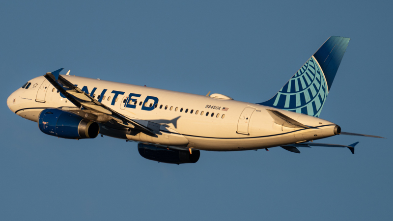 Photo of N845UA - United Airlines Airbus A319 at KRNO on AeroXplorer Aviation Database