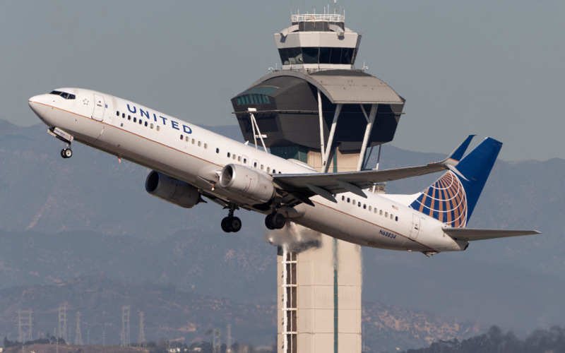 Photo of N68834 - United Airlines Boeing 737-900ER at LAX on AeroXplorer Aviation Database
