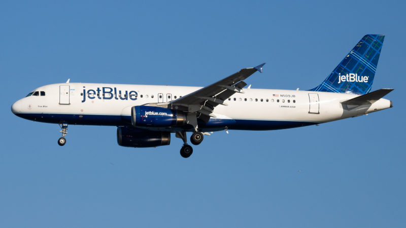 Photo of N509JB - JetBlue Airways Airbus A320 at DCA on AeroXplorer Aviation Database