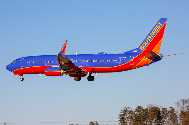Photo of N8625A - Southwest Airlines Boeing 737-800 at BWI on AeroXplorer Aviation Database
