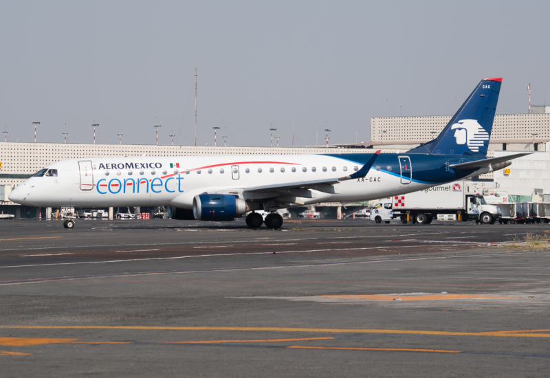 Photo of XA-CAC - AeroMexico Connect Embraer E190 at MEX on AeroXplorer Aviation Database