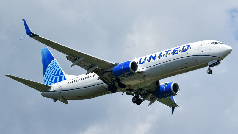 Photo of N39418 - United Airlines Boeing 737-900ER at IAD on AeroXplorer Aviation Database