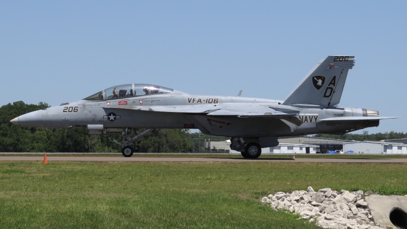 Photo of 165887 - US Navy Boeing F/A-18E/F Super Hornet at LAL on AeroXplorer Aviation Database