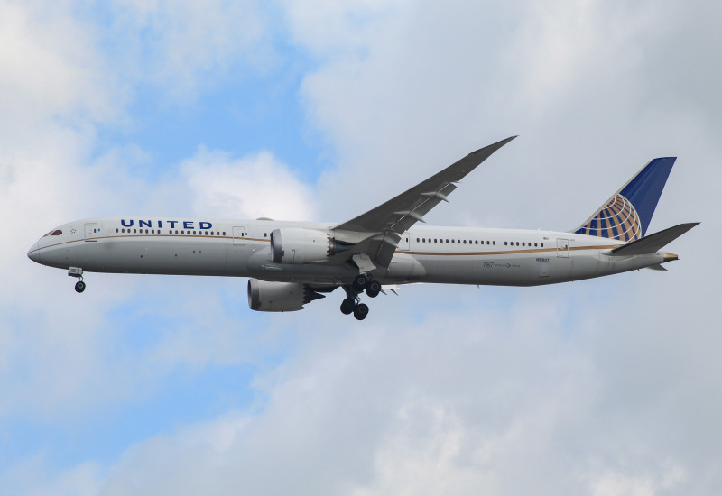 Photo of N91007 - United Airlines Boeing 787-10 at IAD on AeroXplorer Aviation Database