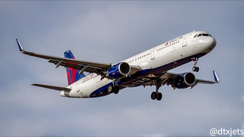 Photo of N370DN  - Delta Airlines Airbus A321-200 at DFW on AeroXplorer Aviation Database