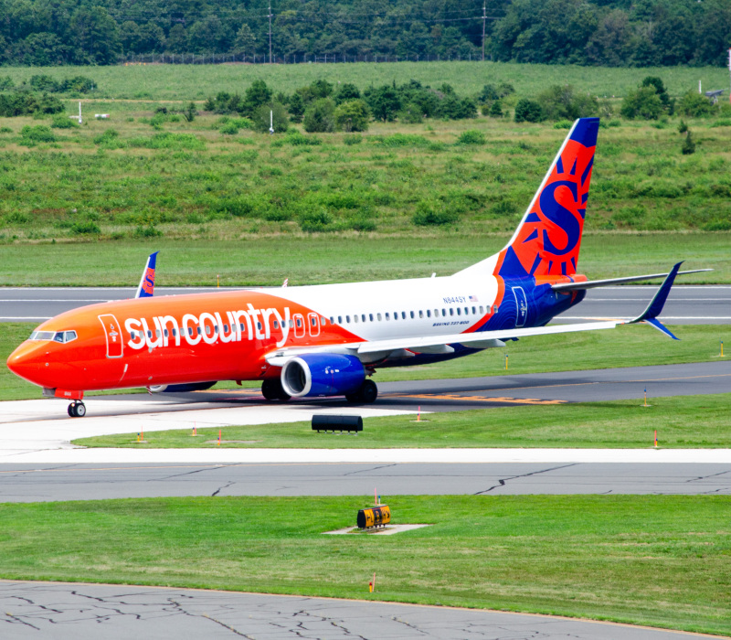 Photo of N844SY - Sun Country Airlines Boeing 737-800 at ACY on AeroXplorer Aviation Database