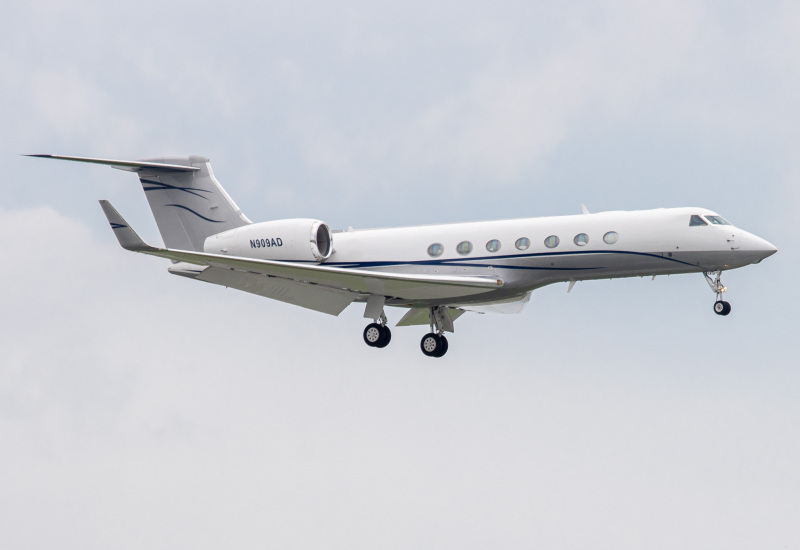 Photo of N909AD - PRIVATE Gulfstream G550 at SGN on AeroXplorer Aviation Database