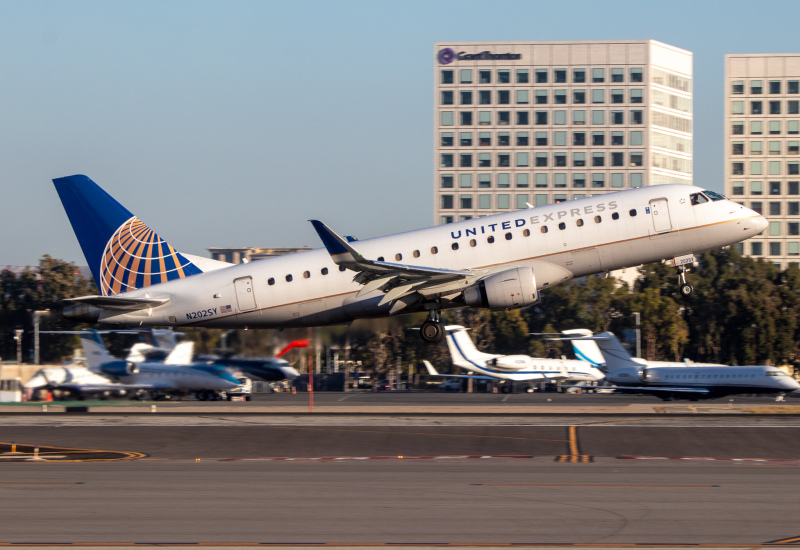 Photo of N202SY - United Express Embraer E175 at SNA on AeroXplorer Aviation Database