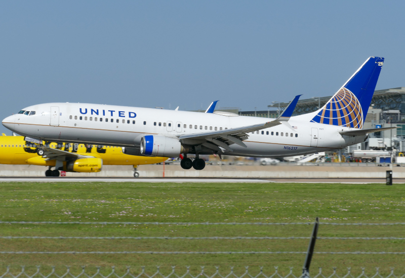 Photo of N16217 - United Airlines Boeing 737-800 at AUS on AeroXplorer Aviation Database