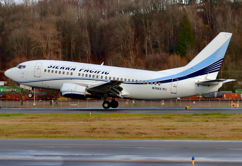 Photo of N708S - Sierra Pacific Airlines Boeing 737-500 at BFI on AeroXplorer Aviation Database