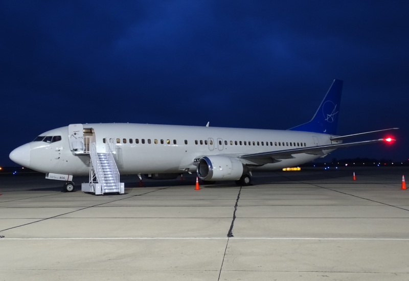 Photo of N806TJ - iAero Airways Boeing 737-400 at CMI on AeroXplorer Aviation Database