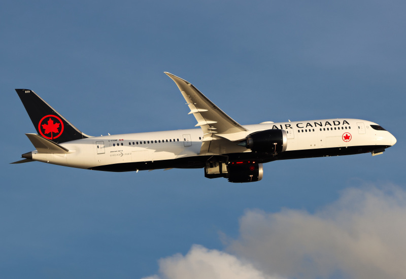 Photo of C-FVNF - Air Canada Boeing 787-9 at HKG on AeroXplorer Aviation Database