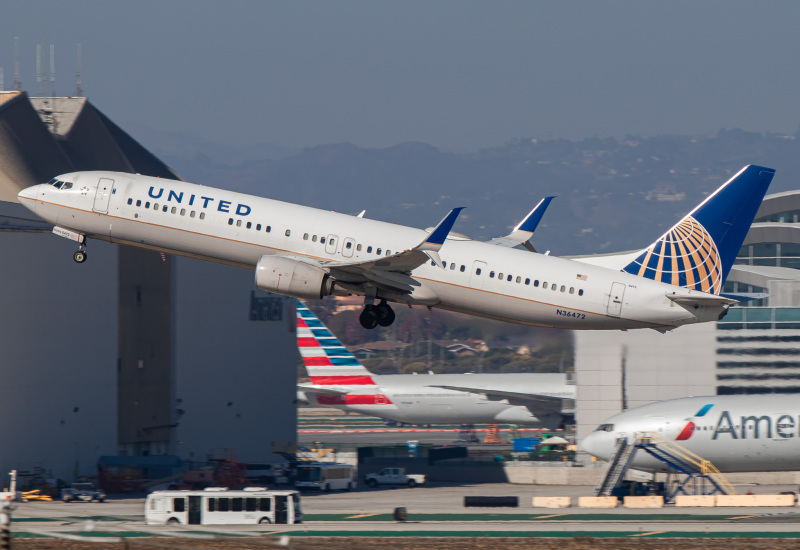 Photo of N36472 - United Airlines Boeing 737-900ER at LAX on AeroXplorer Aviation Database