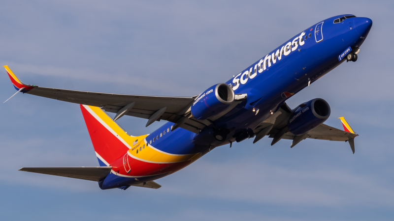 Photo of N8319F - Southwest Airlines Boeing 737-800 at BWI on AeroXplorer Aviation Database