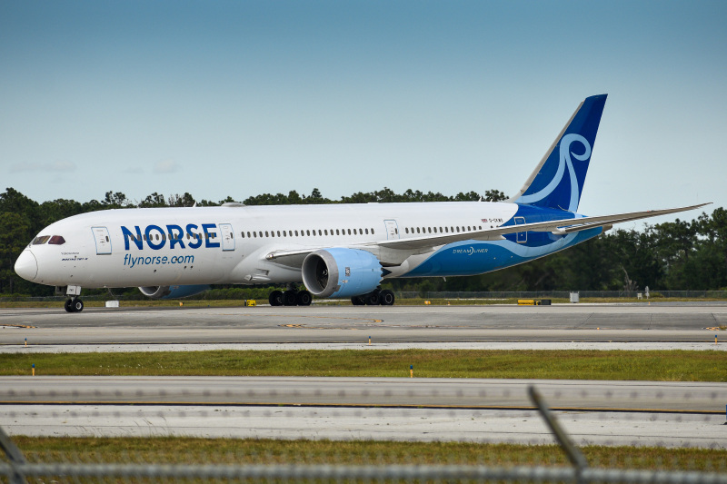 Photo of G-CKWS - Norse Airways Boeing 787-9 at MCO on AeroXplorer Aviation Database