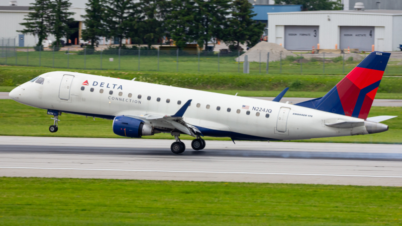 Photo of N224JQ - Delta Connection Embraer E175 at CMH on AeroXplorer Aviation Database