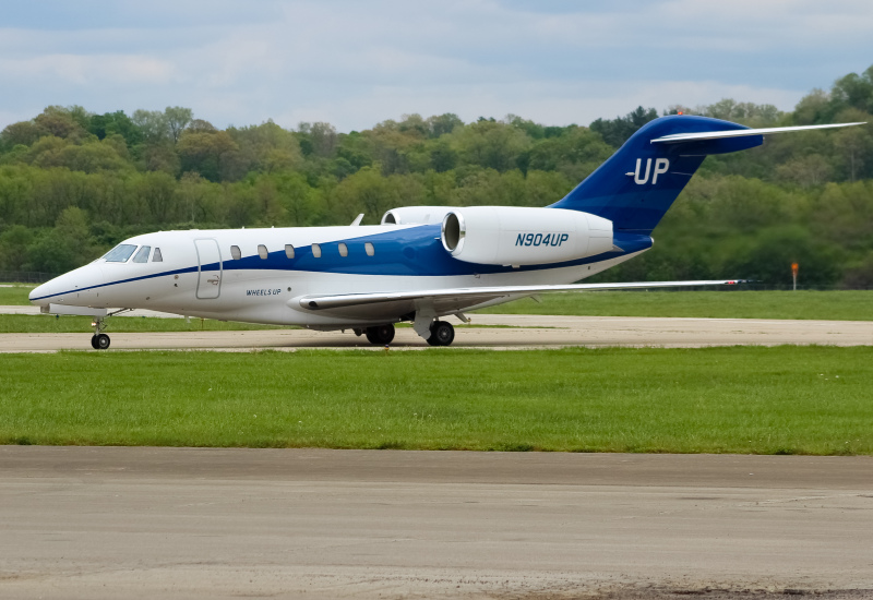 Photo of N904UP - Wheels Up Cessna 750 Citation X at LUK on AeroXplorer Aviation Database